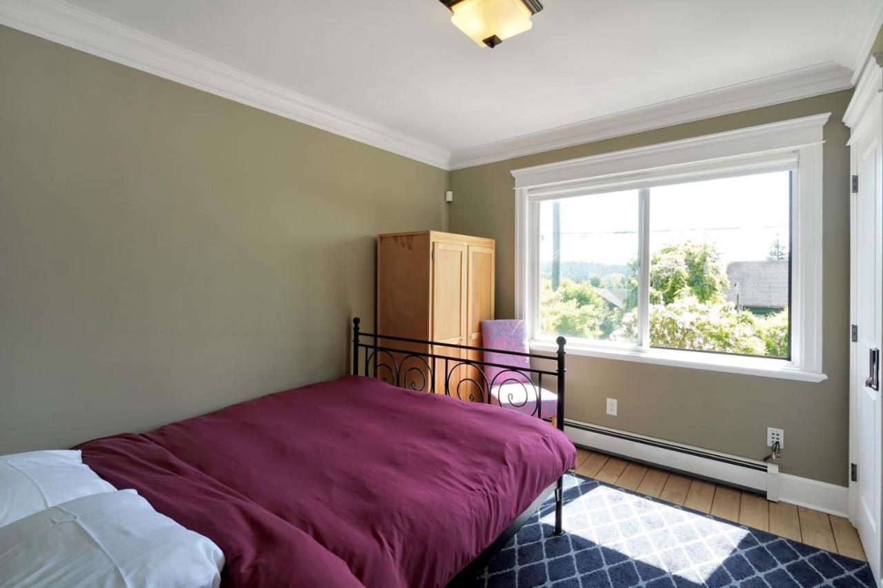Great West Vancouver House With Hot Tub, Across From Beach & 10 Mn To Downtown Vancouver Ngoại thất bức ảnh
